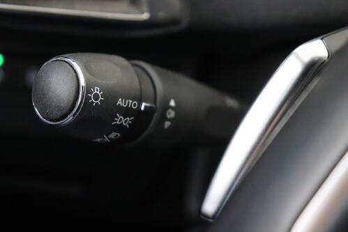 PEUGEOT 3008 GT 1.6 PURETECH HYBRID e-EAT8 + A/T + GPS + CARPLAY + HALF/LEDER + CAMERA + PDC + CRUISE + ALU 18 + TREKHAAK 