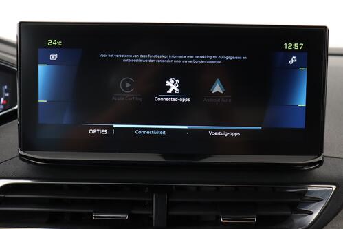 PEUGEOT 3008 GT 1.6 PURETECH HYBRID e-EAT8 + A/T + GPS + CARPLAY + HALF/LEDER + CAMERA + PDC + CRUISE + ALU 18 + TREKHAAK 
