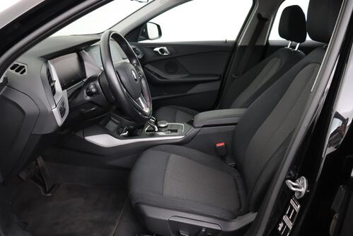 BMW 118  iA ADVANTAGE + CARPLAY + GPS + CAMERA + PDC + CRUISE + ALU 