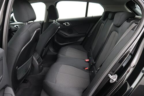 BMW 118  iA ADVANTAGE + CARPLAY + GPS + CAMERA + PDC + CRUISE + ALU 