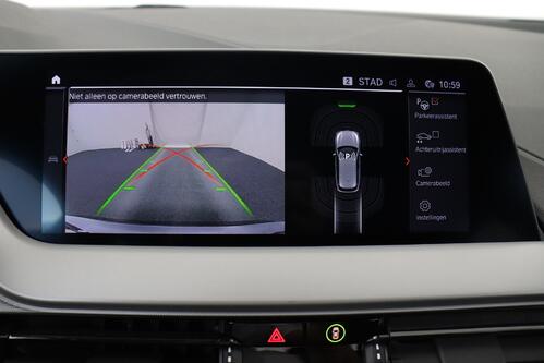 BMW 118  iA ADVANTAGE + CARPLAY + GPS + CAMERA + PDC + CRUISE + ALU 
