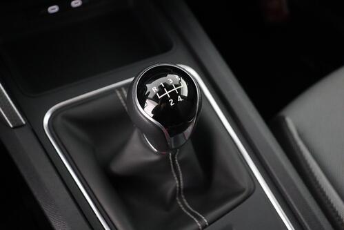 SEAT Leon ST MOVE 1.0TSI + GPS + CARPLAY + PDC + CRUISE + ALU 16