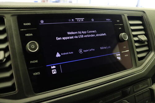 VOLKSWAGEN Crafter 2.0 TDI MT L3H3 Fourgon + CARPLAY + AIRCO 