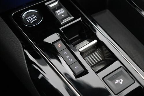 PEUGEOT 3008 GT-LINE 1.2 PURETECH  EAT8 + CARPLAY + GPS + CAMERA + PDC + CRUISE (ACC) + ALU 