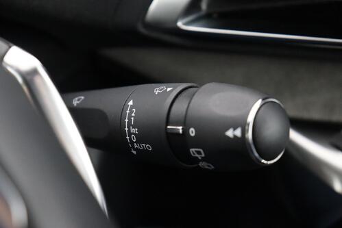 PEUGEOT 3008 GT-LINE 1.2 PURETECH  EAT8 + CARPLAY + GPS + CAMERA + PDC + CRUISE (ACC) + ALU 