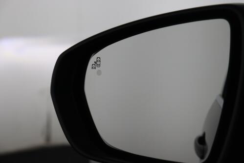 PEUGEOT 3008 GT-LINE 1.2 PURETECH  EAT8 + CARPLAY + GPS + CAMERA + PDC + CRUISE (ACC) + ALU 