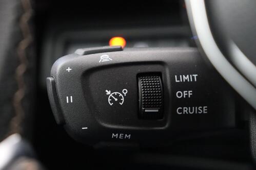 PEUGEOT 3008 GT-LINE 1.2 PURETECH  EAT8 + CARPLAY + GPS + CAMERA + PDC + CRUISE (ACC) + ALU 