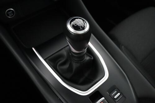 NISSAN Qashqai  TEKNA 1.3 T-GDI + GPS + CARPLAY + CAMERA + PDC + CRUISE(ACC) + PANO DAK + ALU 