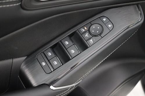 NISSAN Qashqai  TEKNA 1.3 T-GDI + GPS + CARPLAY + CAMERA + PDC + CRUISE(ACC) + PANO DAK + ALU 