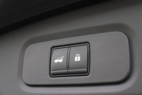 NISSAN Qashqai 1.3 TEKNA MHEV + CARPLAY + GPS + CAMERA + PDC + CRUISE (ACC) + PANO + ALU 