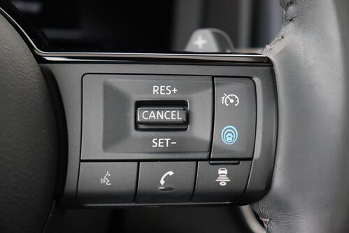 NISSAN Qashqai 1.3 TEKNA MHEV + CARPLAY + GPS + CAMERA + PDC + CRUISE (ACC) + PANO + ALU 