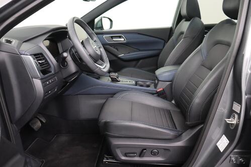 NISSAN Qashqai 1.3 TEKNA MHEV + CARPLAY + GPS + CAMERA + PDC + CRUISE (ACC) + PANO + ALU 