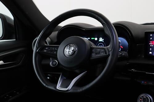 ALFA ROMEO Tonale 1.5 i MHEV + GPS + CAMERA + PDC + CRUISE (ACC) + HALF-LEDER + ALU 