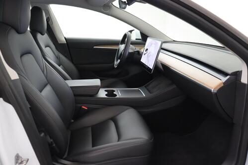 TESLA Model 3 STANDARD PLUS 55 kWh + GPS + LEDER + CAMERA + PDC + CRUISE + ALU 18 + PANO DAK + TREKHAAK 