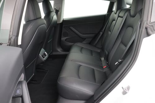 TESLA Model 3 STANDARD PLUS 55 kWh + GPS + LEDER + CAMERA + PDC + CRUISE + ALU 18 + PANO DAK + TREKHAAK 