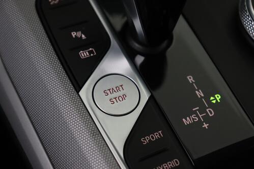 BMW 320 e IA TOURING ADVANTAGE + CARPLAY + GPS + CAMERA + PDC + CRUISE + ALU