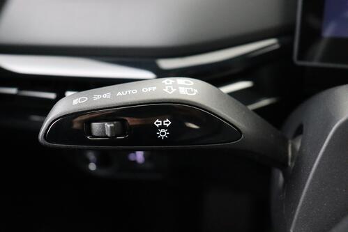 MG MG4 STANDARD 51 kWh + A/T + CARPLAY + PDC