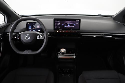 MG MG4 STANDARD 51 kWh + A/T + CARPLAY + PDC