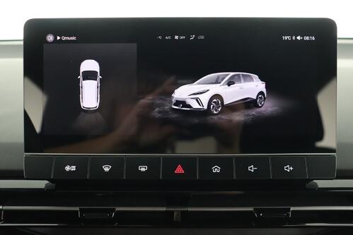 MG MG4 STANDARD 51 kWh + A/T + CARPLAY + PDC