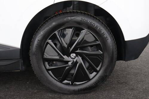 MG MG4 STANDARD 51 kWh + A/T + CARPLAY + PDC