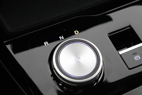 MG MG4 STANDARD 51 kWh + A/T + CARPLAY + PDC