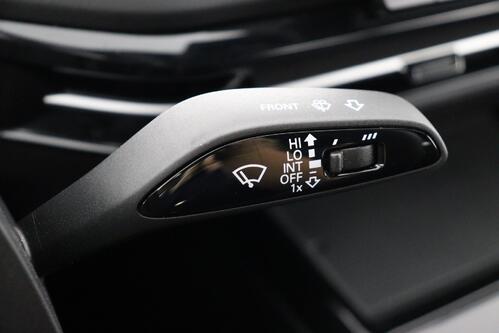 MG MG4 STANDARD 51 kWh + A/T + CARPLAY + PDC