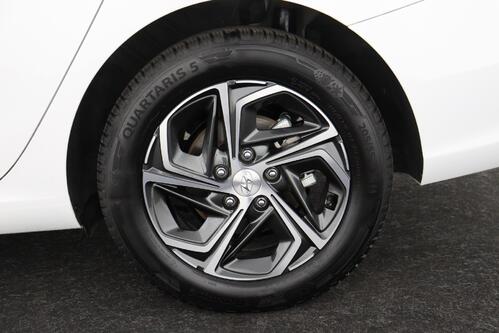 HYUNDAI i30 SW SMART 1.0 T-GDI 7DCT + CARPLAY + CAMERA + PDC + CRUISE + ALU 16