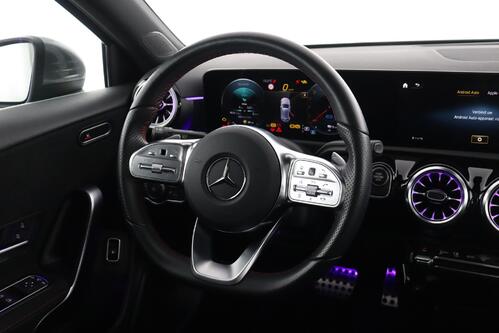MERCEDES-BENZ A  250 e iA  AMG-LINE + CARPLAY + GPS + CAMERA + PDC + CRUISE (ACC) + PANO + LEDER/ALCANTARA + ALU 