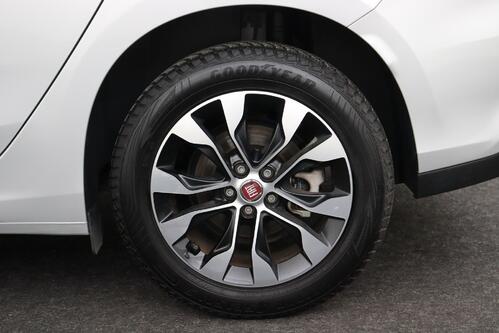 FIAT Tipo  CITY LIFE 1.5i + A/T + CARPLAY + CAMERA + CRUISE + ALU 