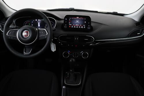 FIAT Tipo  CITY LIFE 1.5i + A/T + CARPLAY + CAMERA + CRUISE + ALU 