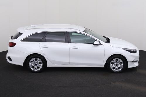 KIA Ceed SPORTSWAGON LX 1.5 T-GDI + A/T + CARPLAY + CAMERA + PDC + CRUISE + ALU 