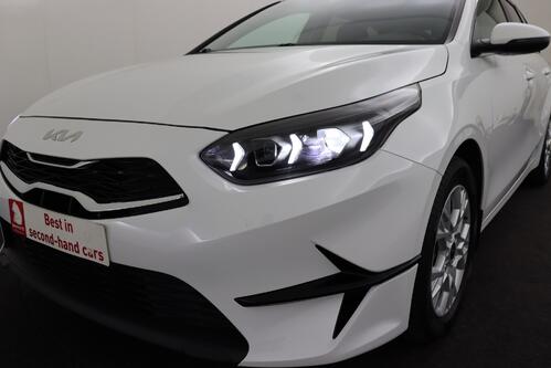 KIA Ceed SPORTSWAGON LX 1.5 T-GDI + A/T + CARPLAY + CAMERA + PDC + CRUISE + ALU 