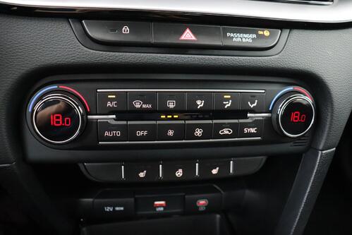 KIA Ceed SPORTSWAGON LX 1.5 T-GDI + A/T + CARPLAY + CAMERA + PDC + CRUISE + ALU 