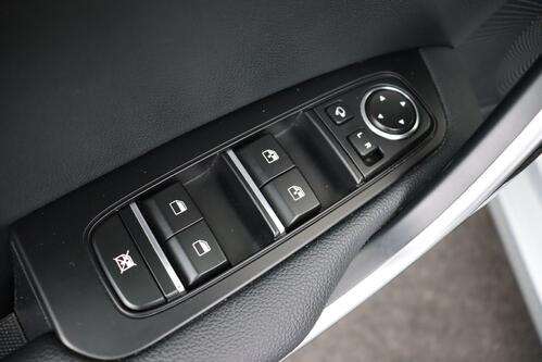 KIA Ceed SPORTSWAGON LX 1.5 T-GDI + A/T + CARPLAY + CAMERA + PDC + CRUISE + ALU 