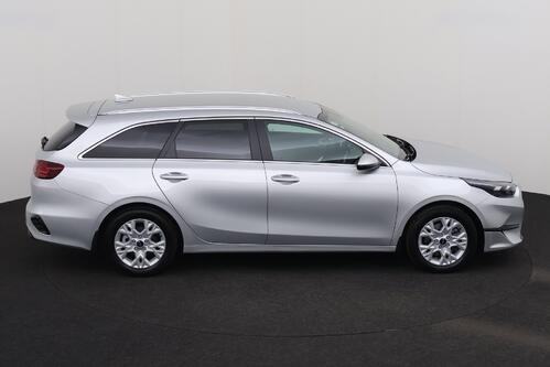 KIA Ceed SPORTSWAGON LX 1.5 T-GDI + A/T + CARPLAY + CAMERA + PDC + CRUISE + ALU 