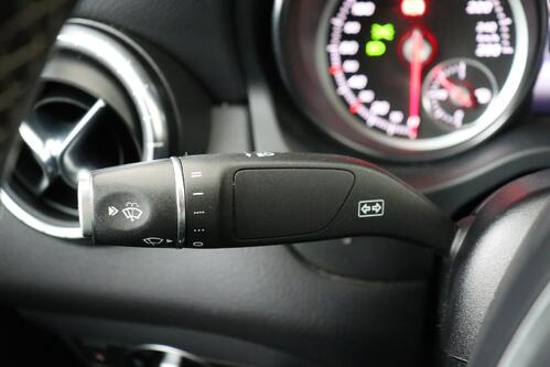 MERCEDES-BENZ CLA 180 DA + CAMERA + GPS + PANO + LEDER + ALU 