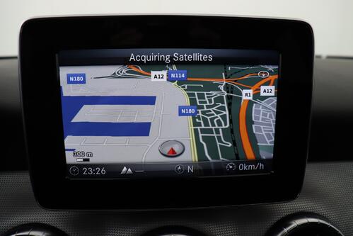 MERCEDES-BENZ CLA 180 DA + CAMERA + GPS + PANO + LEDER + ALU 