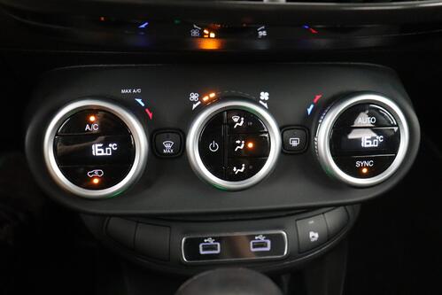 FIAT 500X 1.5i SPORT MHEV + A/T + GPS + CAMERA + HALF/LEDER + PDC + CRUISE + ALU