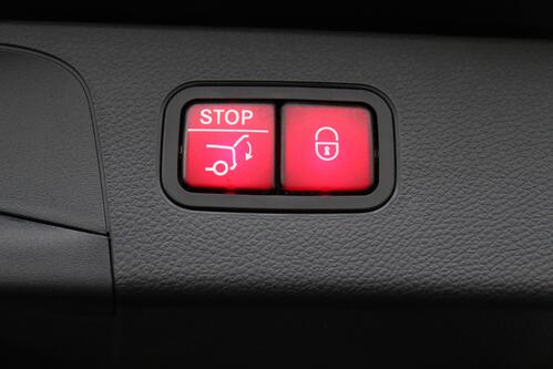 MERCEDES-BENZ GLC 300 e IA PHEV  AMG-LINE + GPS + CAMERA + PDC + CRUISE + LEDER + PANO + ALU 20