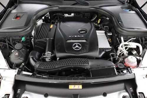MERCEDES-BENZ GLC 300 e IA PHEV  AMG-LINE + GPS + CAMERA + PDC + CRUISE + LEDER + PANO + ALU 20