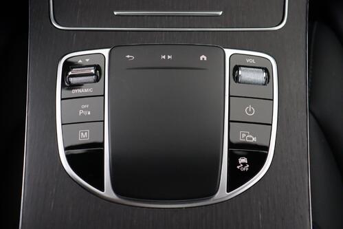 MERCEDES-BENZ GLC 300 e IA PHEV  AMG-LINE + GPS + CAMERA + PDC + CRUISE + LEDER + PANO + ALU 20