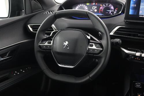 PEUGEOT 3008 1.2 PURETECH EAT8 + CARPLAY + GPS + CAMERA + PDC + CRUISE + ALU 