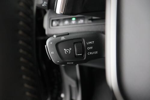 PEUGEOT 3008 1.2 PURETECH EAT8 + CARPLAY + GPS + CAMERA + PDC + CRUISE + ALU 