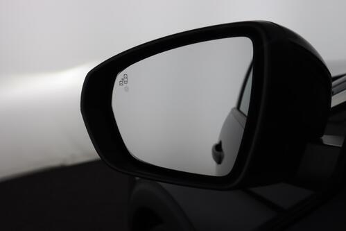 PEUGEOT 3008 1.2 PURETECH EAT8 + CARPLAY + GPS + CAMERA + PDC + CRUISE + ALU 