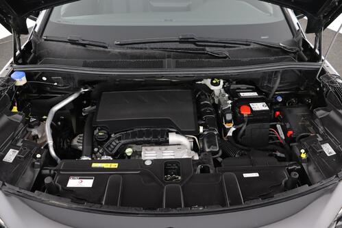 PEUGEOT 3008 1.2 PURETECH EAT8 + CARPLAY + GPS + CAMERA + PDC + CRUISE + ALU 