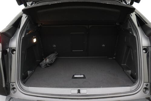 PEUGEOT 3008 1.2 PURETECH EAT8 + CARPLAY + GPS + CAMERA + PDC + CRUISE (ACC) + ALU 