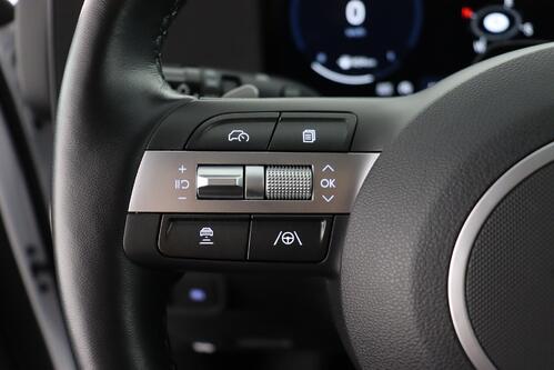 HYUNDAI Kona 1.0T-GDI MPV DCT + CARPLAY + GPS + CAMERA + PDC + CRUISE (ACC) + ALU 