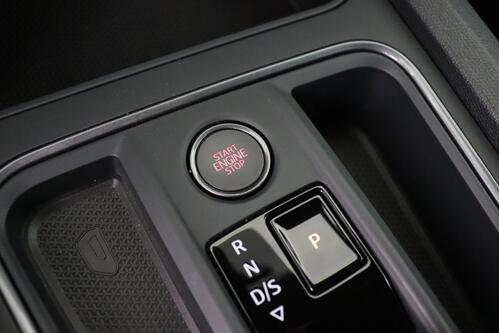 CUPRA Leon SPORTS TOURER 1.5 HEV + A/T + CARPLAY + CAMERA + PDC + CRUISE + ALU 18