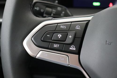 VOLKSWAGEN Tayron LIFE 30Y 1.5 e-TSI DSG MHEV + 7PL. + CARPLAY + CAMERA + PDC + CRUISE (ACC) + ALU 