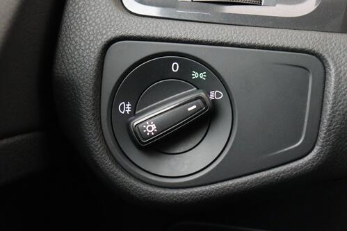 VOLKSWAGEN Golf VII 1.0 i + AIRCO 